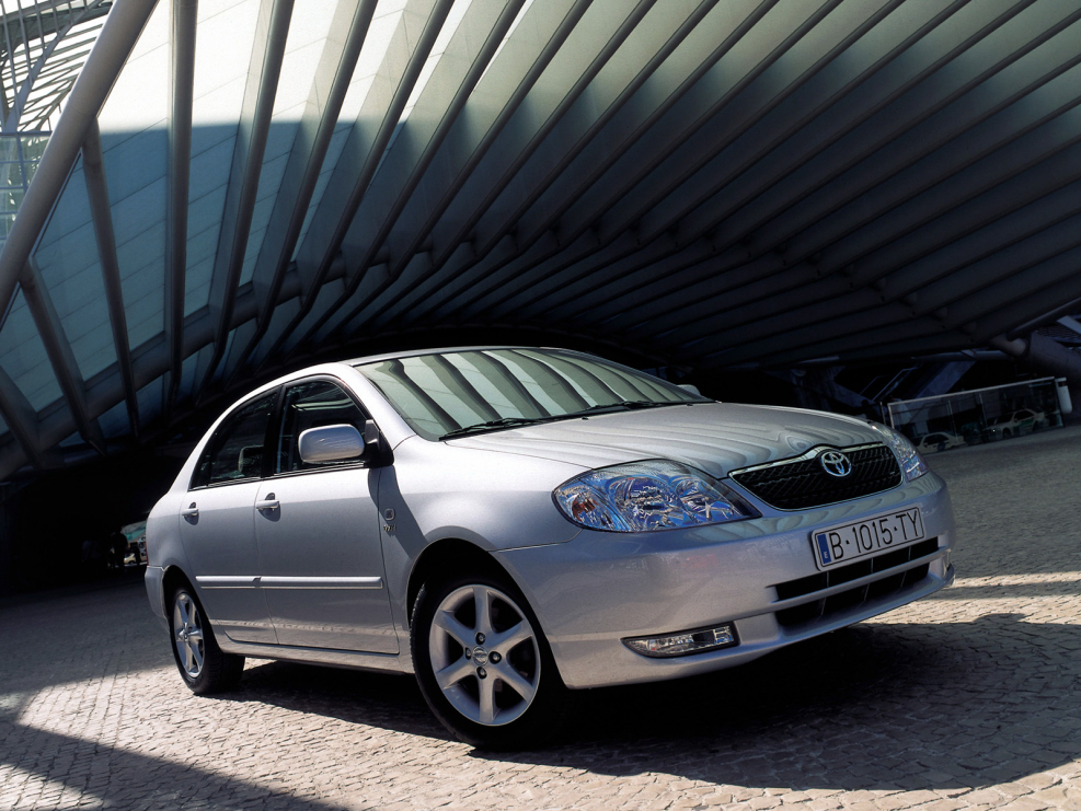 Toyota Corolla e120 седан