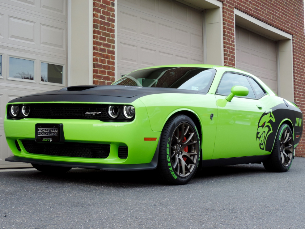 Dodge Challenger srt8 Hellcat
