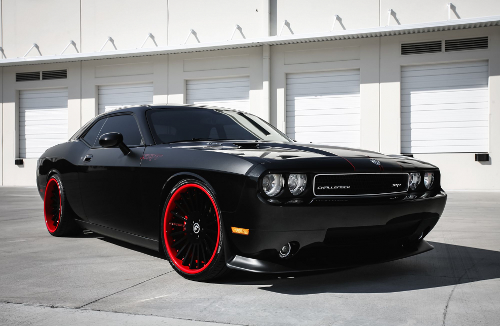 Dodge Challenger srt8