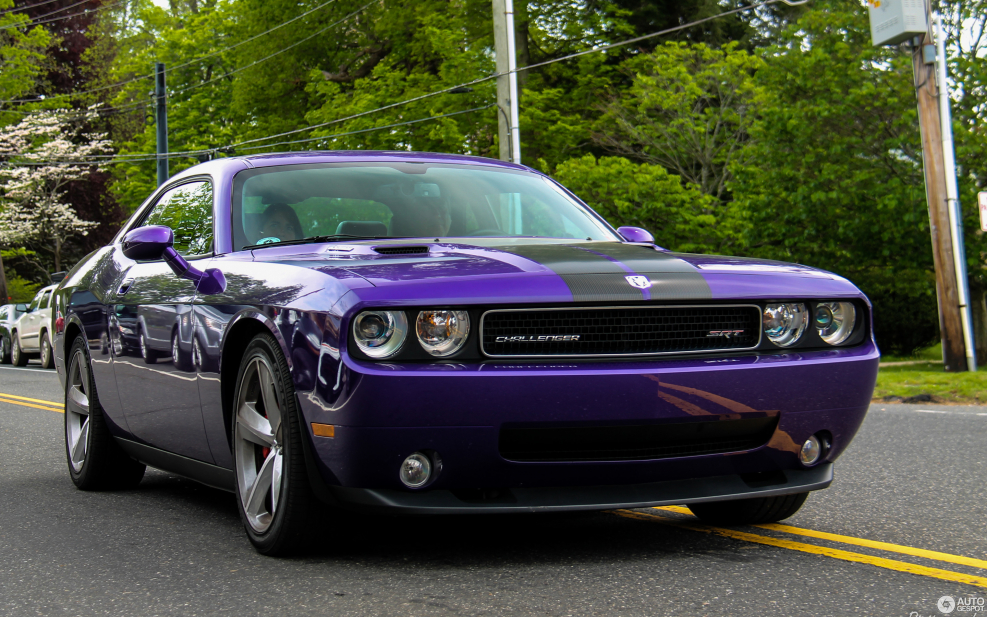 Dodge Challenger srt8