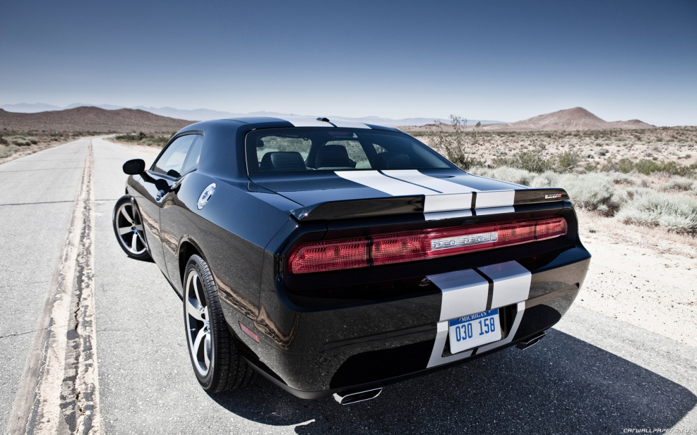 Dodge Challenger srt8 392