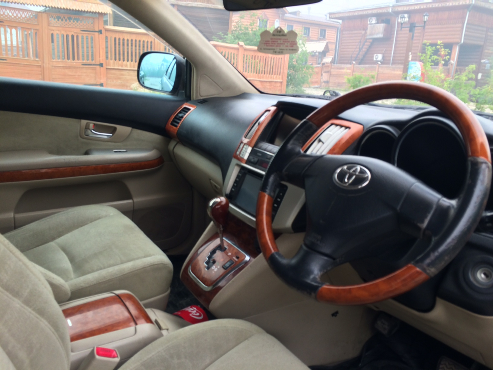 Toyota Harrier 2004 салон