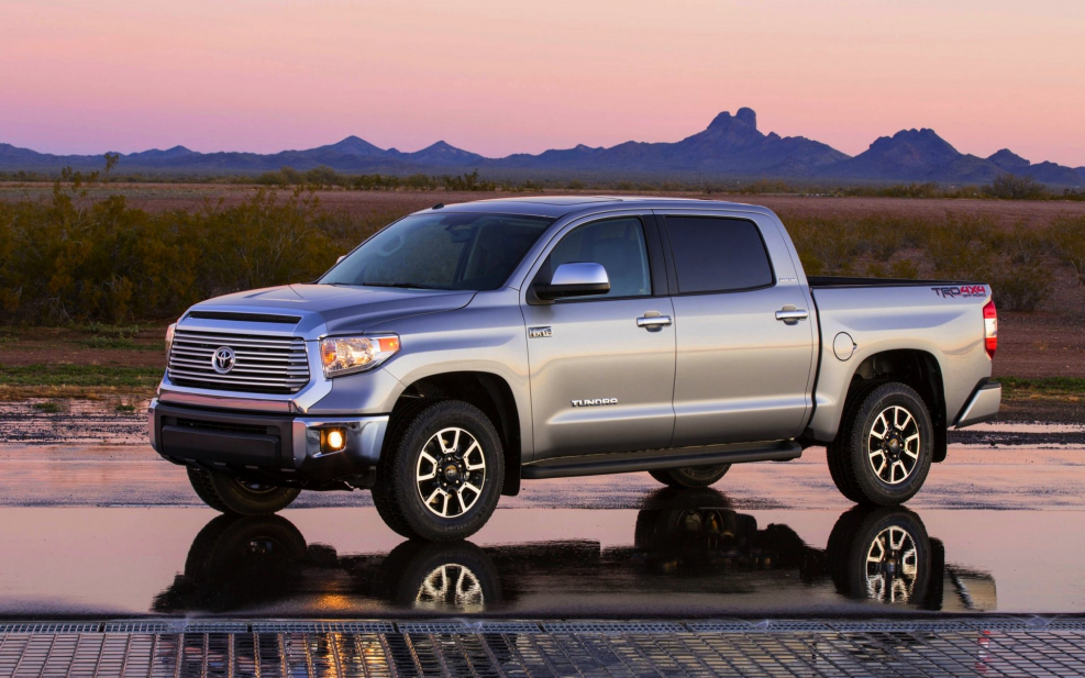 Toyota Tundra пикап