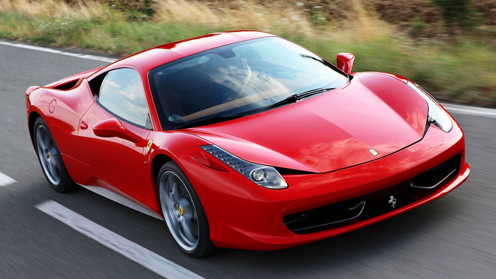 Ferrari 458 Italia красная
