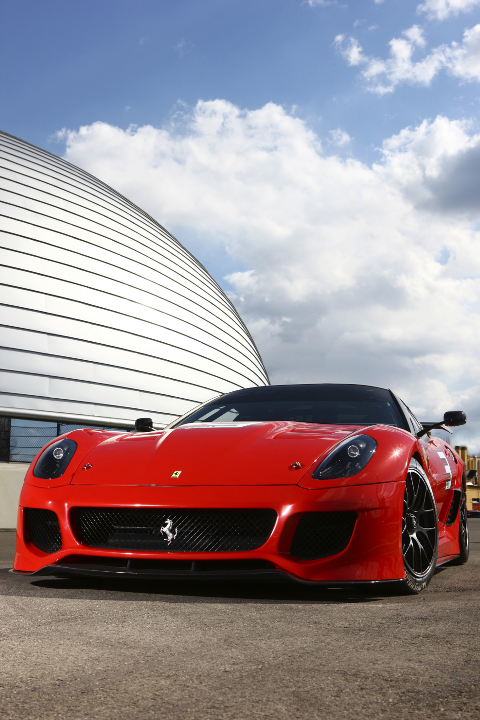 Автомобиль Ferrari 599xx