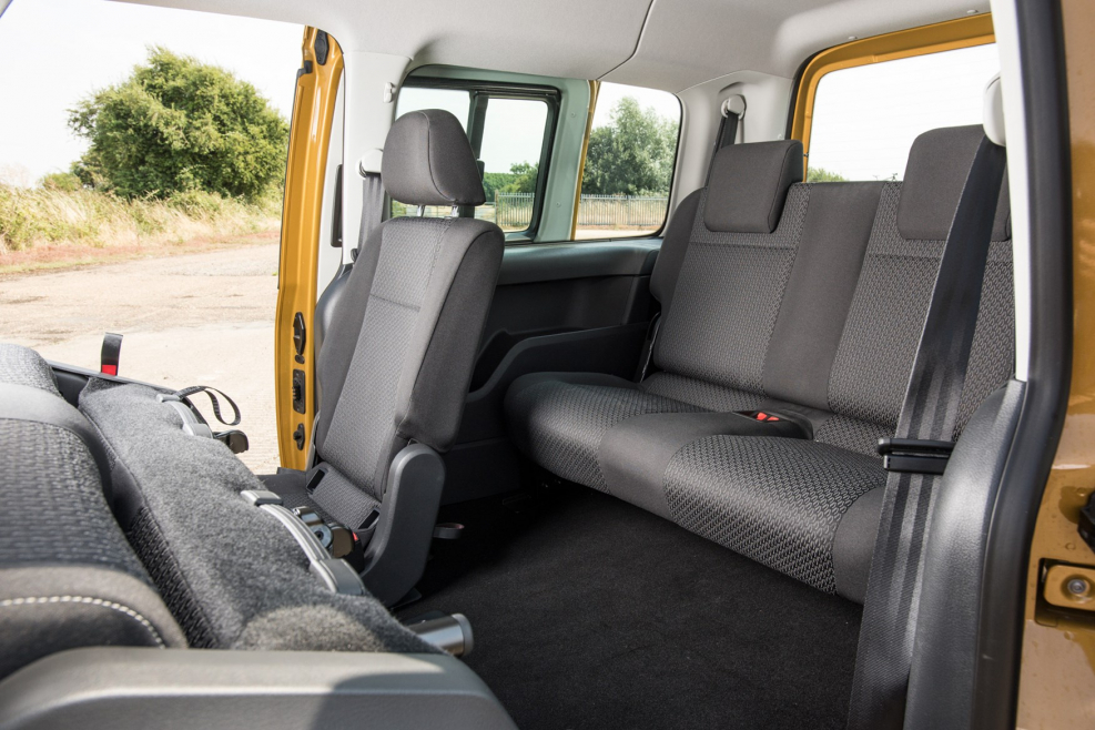 Volkswagen Caddy 3 ряд сидений
