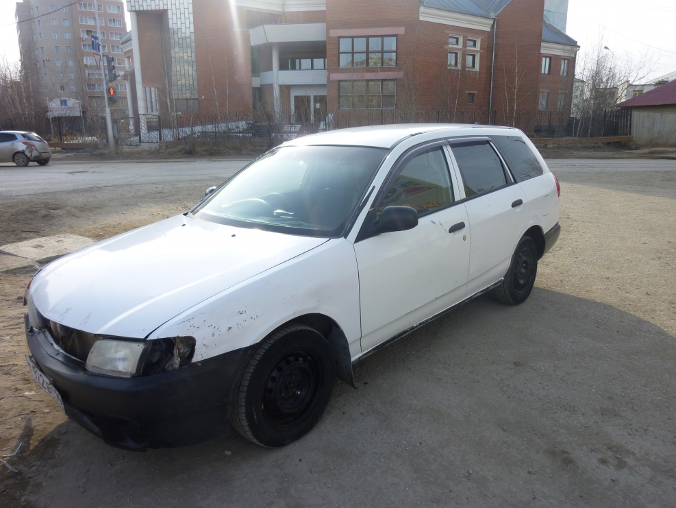 Nissan ad 2002г