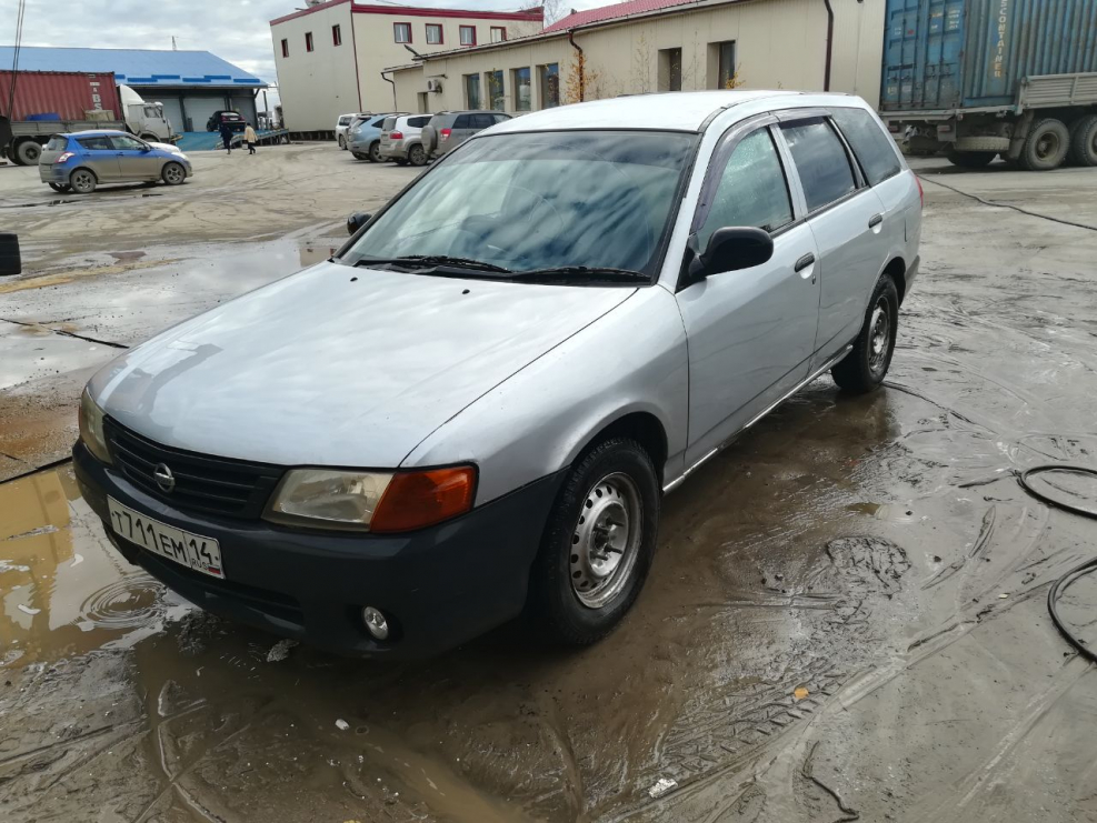 Ниссан ад универсал 2002