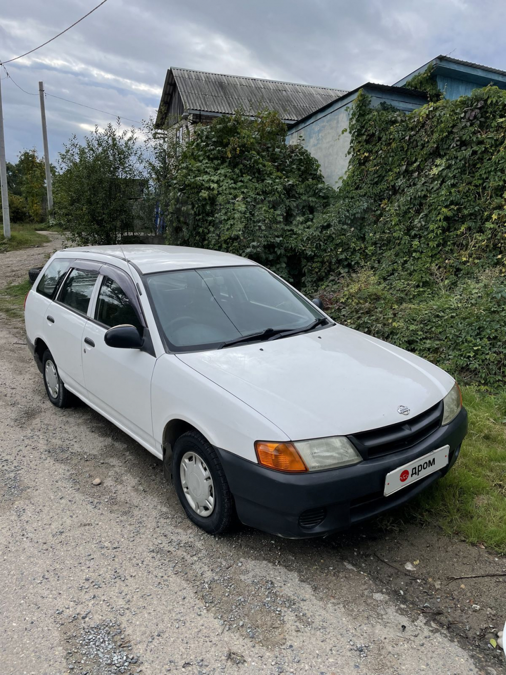 Ниссан ад 2002г. Универсал