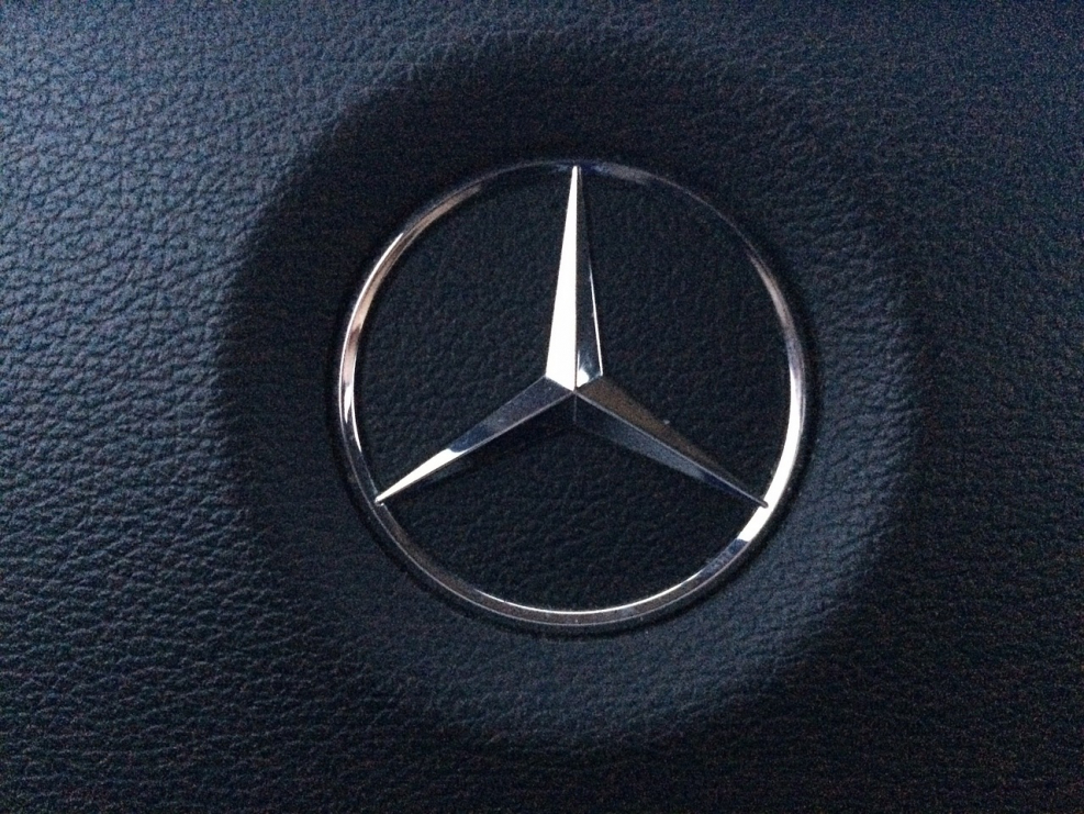 Mercedes Benz symbol
