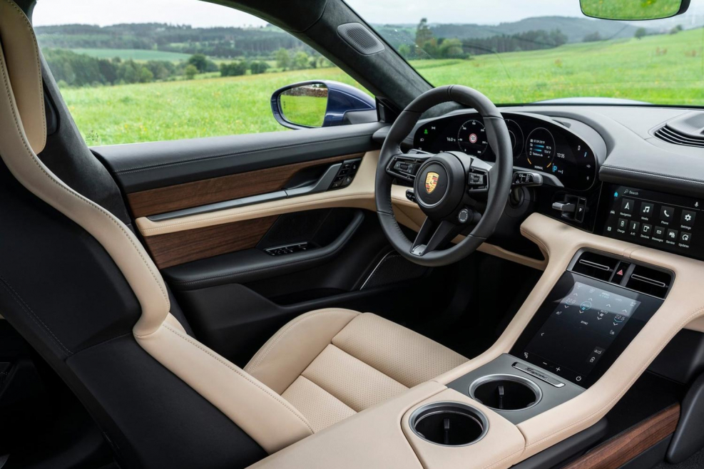 Porsche 911 Turbo s салон