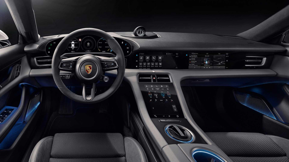 Porsche Taycan Turbo s салон