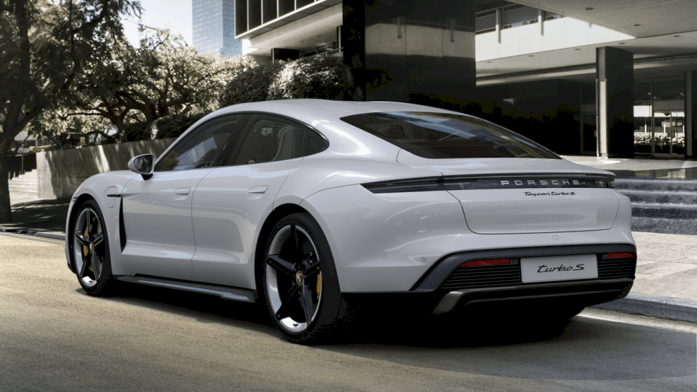 Новый Porsche Taycan 2020