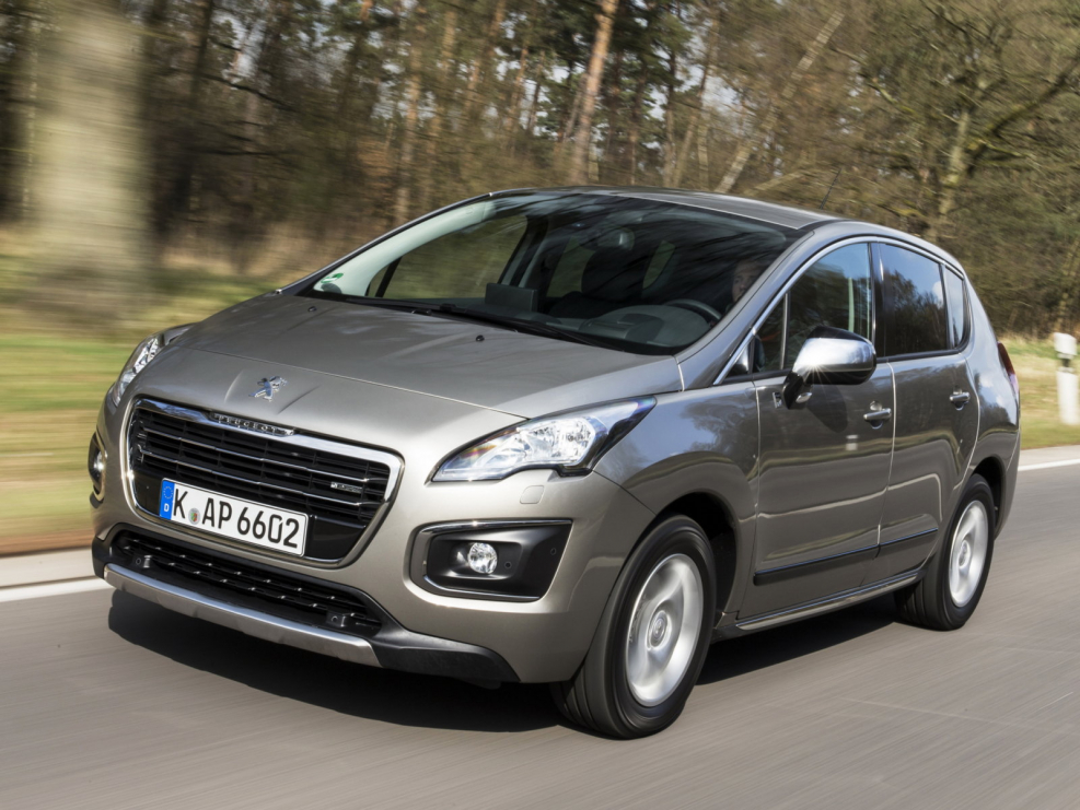 Серая Peugeot 3008