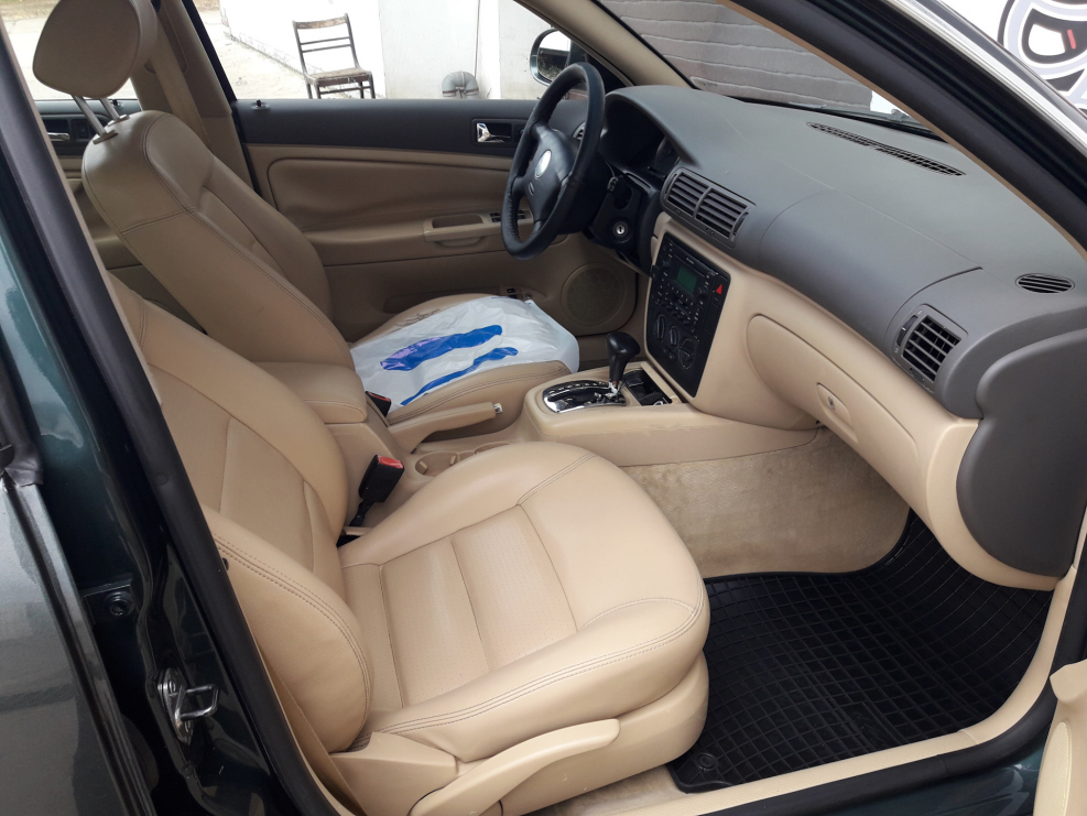 Passat b5 белый салон