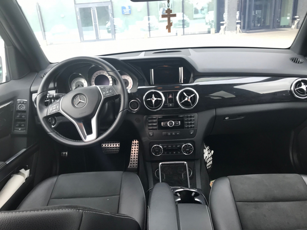 Mercedes Benz GLK 2013 салон