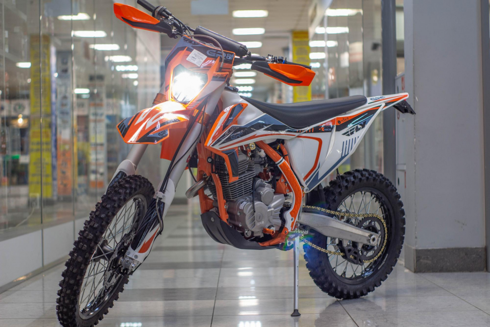 Racer Enduro 200 XZT