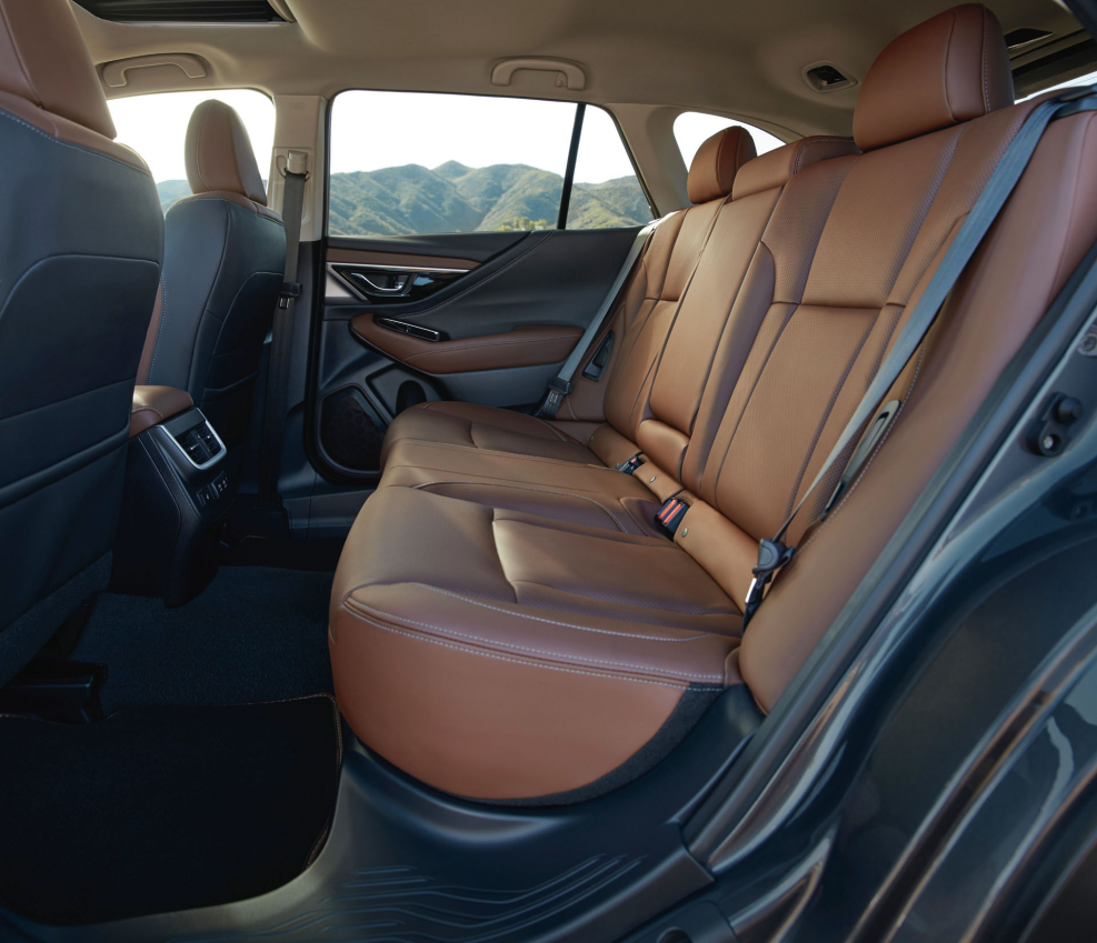 Subaru Outback 2020 интерьер