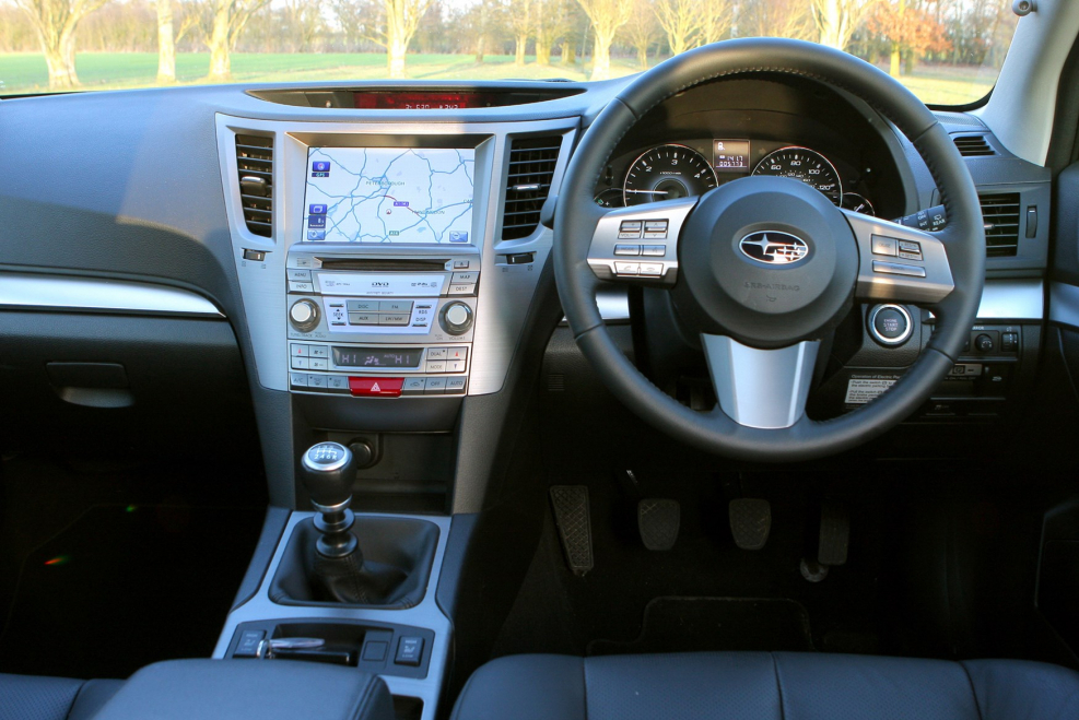 Subaru Outback 2010 салон