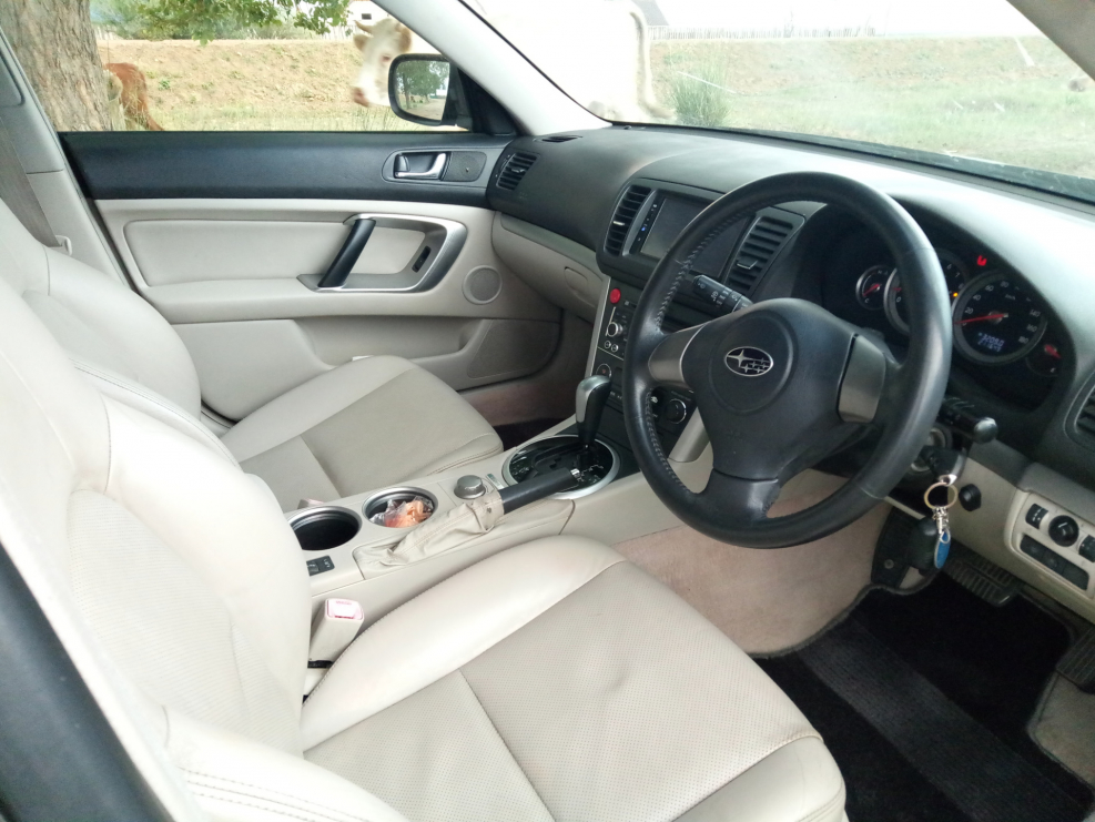 Subaru Outback 2004 салон
