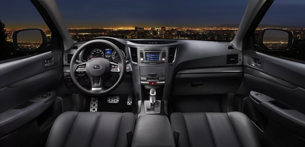 Subaru Legacy 2011 салон