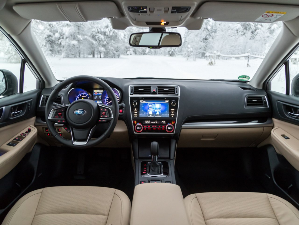 Subaru Outback 2019 салон