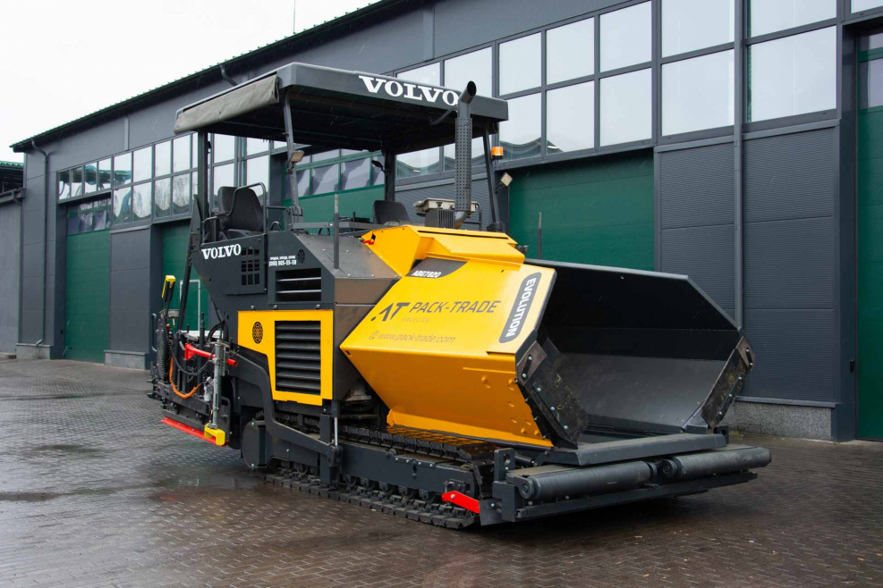 Асфальтоукладчик Volvo abg 7820