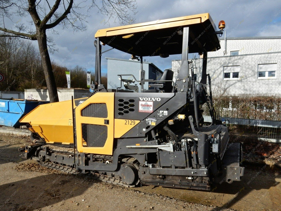 Асфальтоукладчик Volvo abg6820
