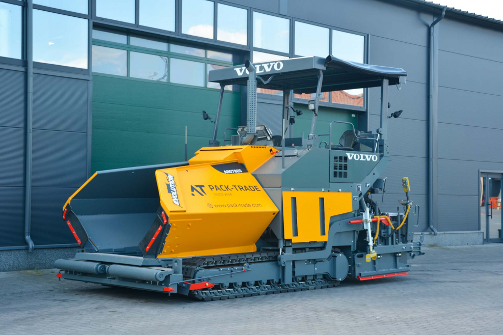 Асфальтоукладчик Volvo abg 7820
