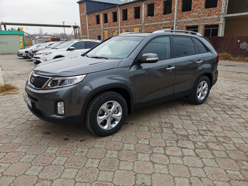 Киа Соренто серый металлик