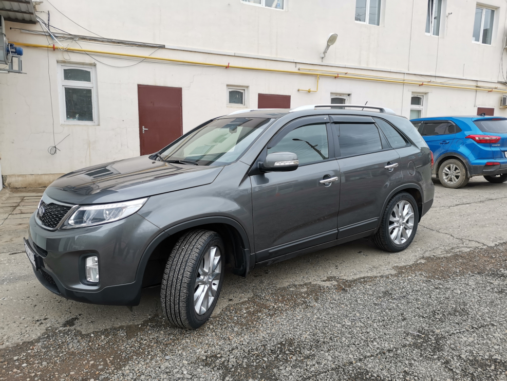 Киа Соренто Прайм серая