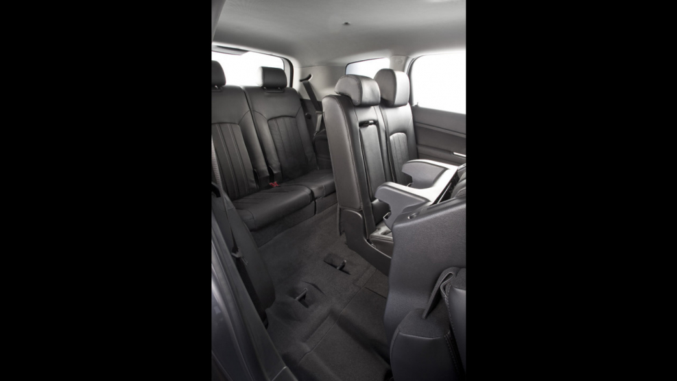 Chevrolet Orlando 2012 салон
