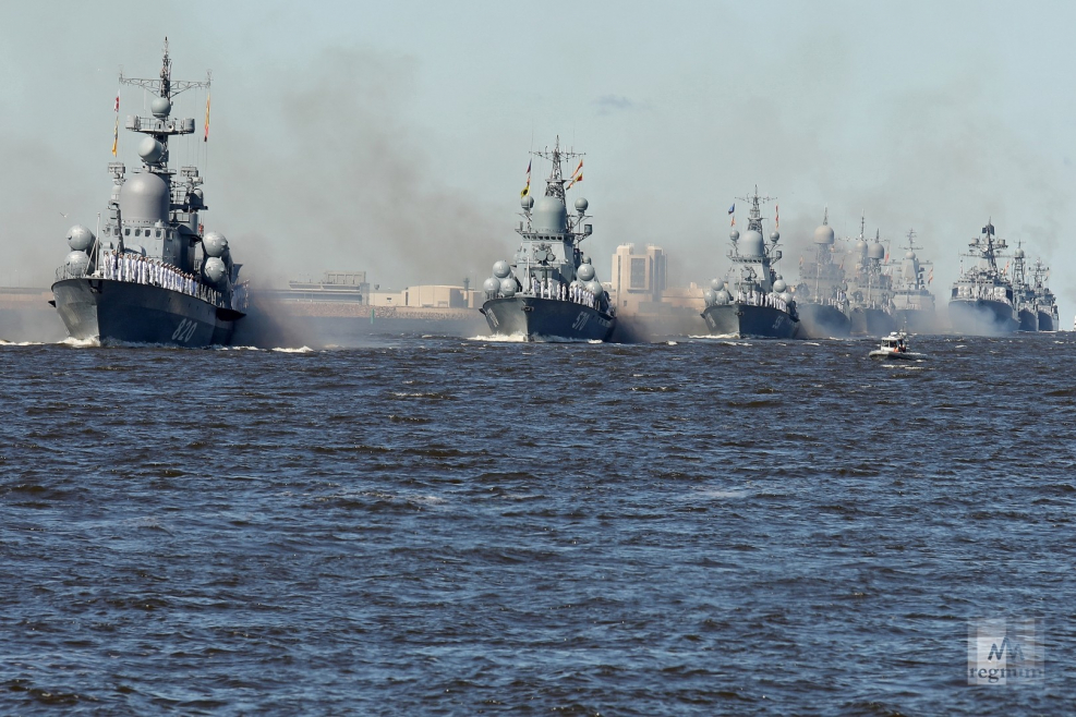 Морской парад в Санкт-Петербурге 2021