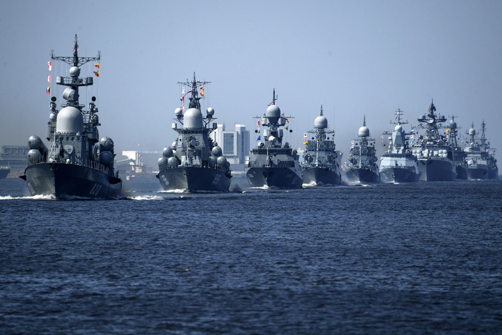Морской парад в Кронштадте