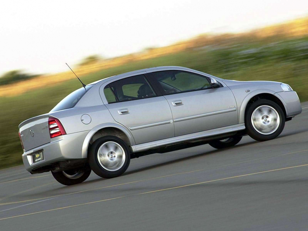 Astra 2005 седан