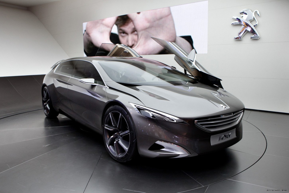 Peugeot 608 2020