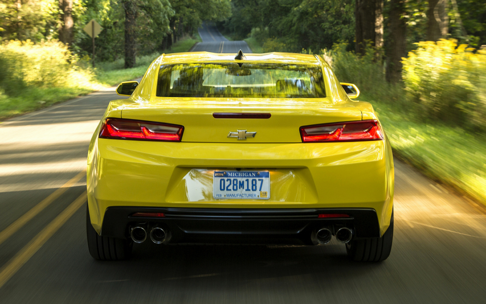 Chevrolet Camaro vi 2015 Rear view