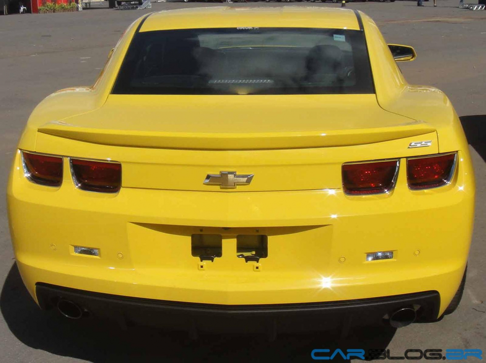 Chevrolet Camaro 2011 сзади