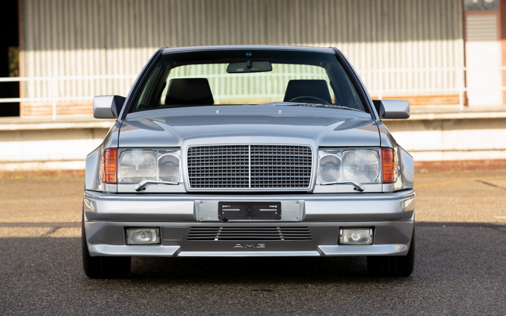 Mercedes-Benz 560 sec AMG