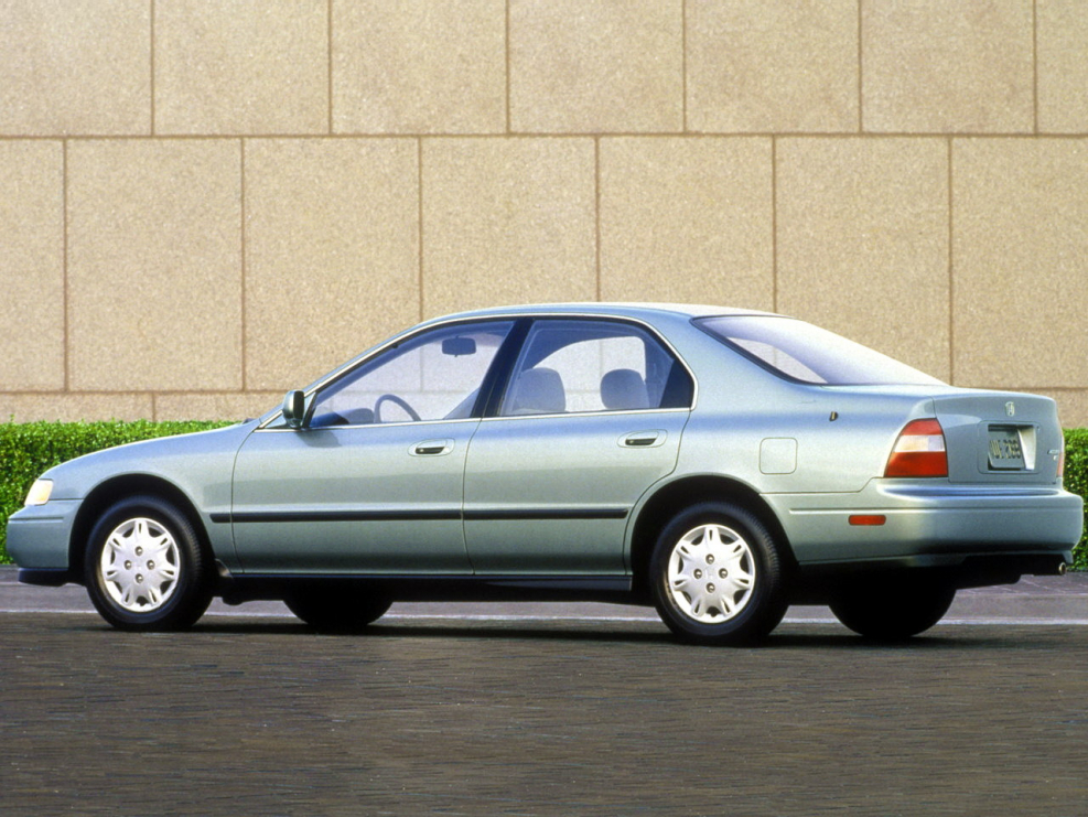 Honda Accord 5 поколения