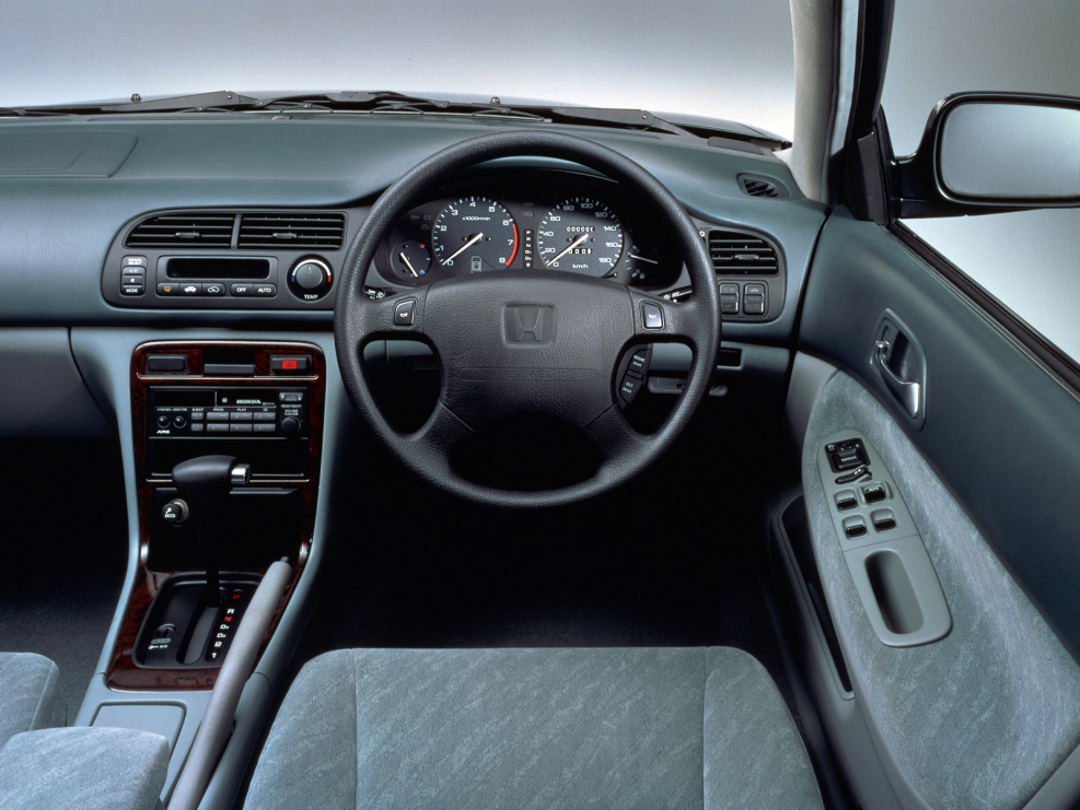 Honda Accord 5 поколения