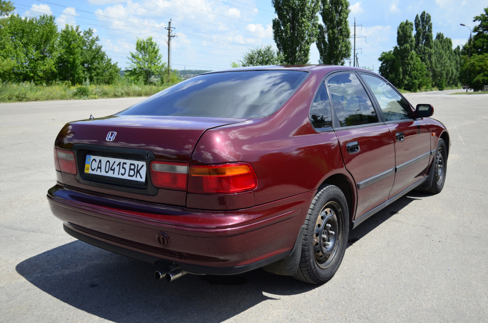 Honda Accord 5,300 $ 2003,