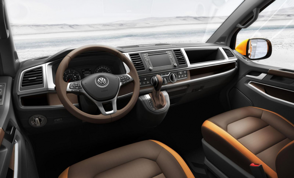 Volkswagen Transporter 6.1 салон