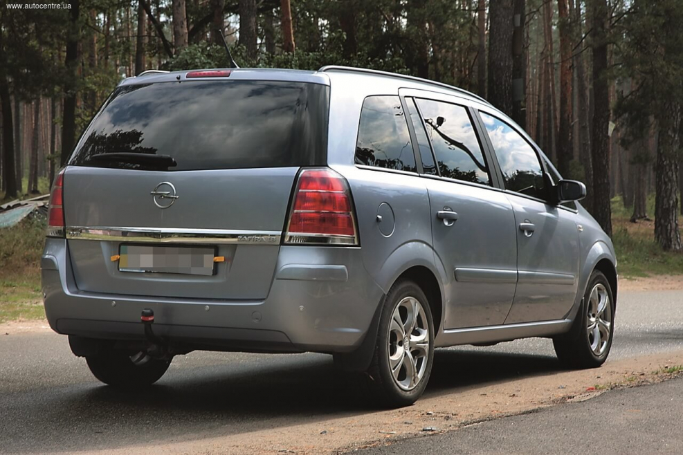 Opel Zafira универсал 2005