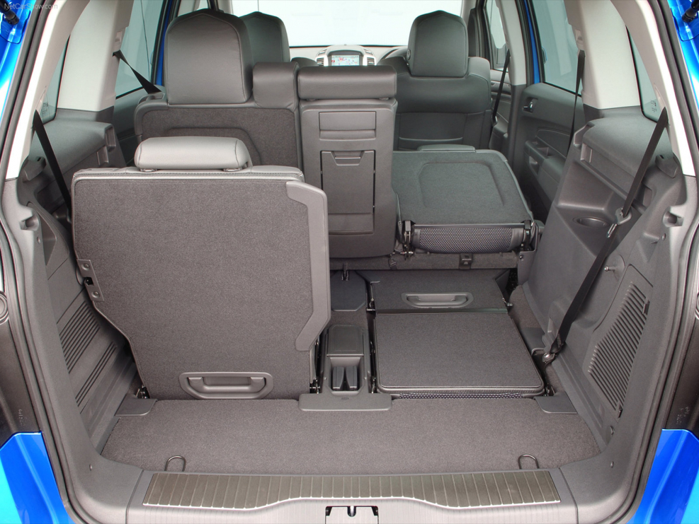 Opel Zafira салон багажник