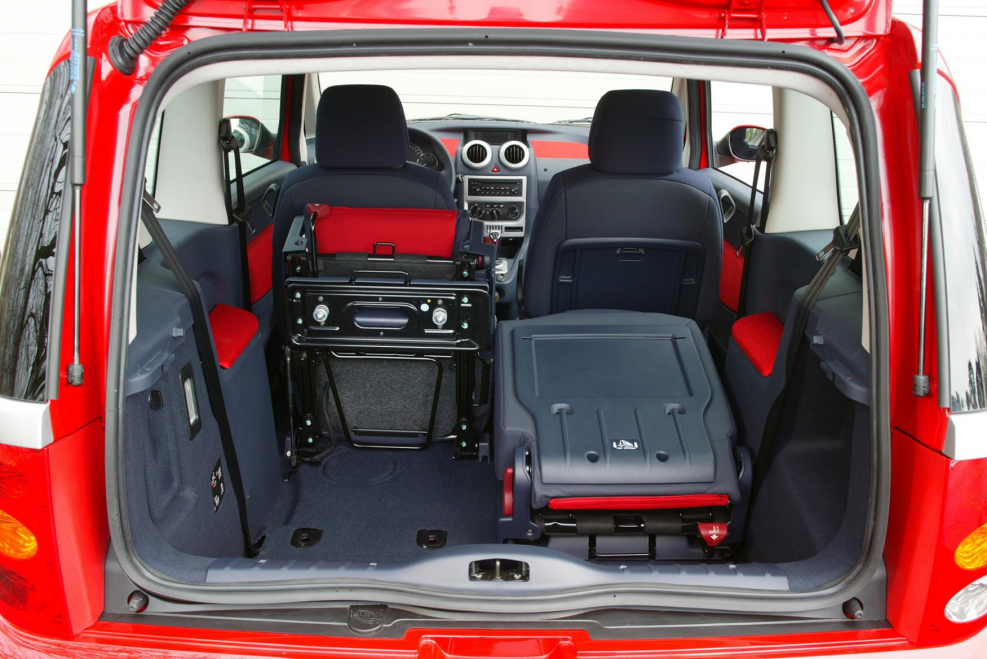 Peugeot 1007 салон