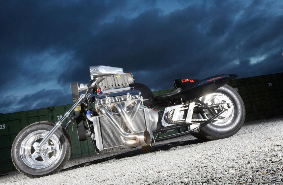 Мотоцикл с v8 Dragster