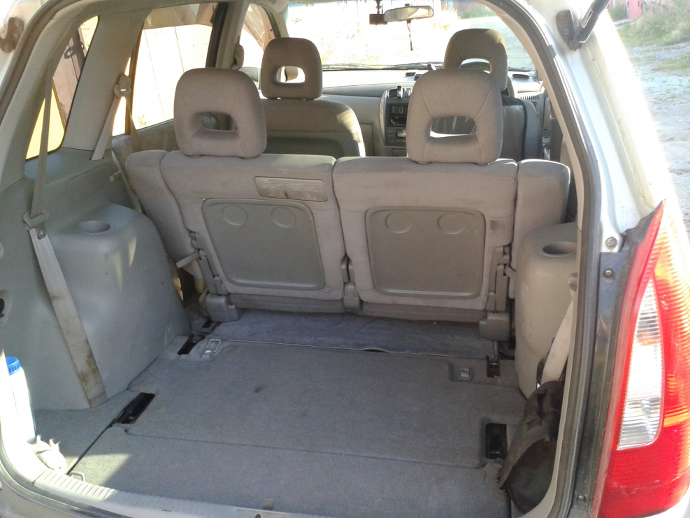 Mazda Premacy 2002 салон