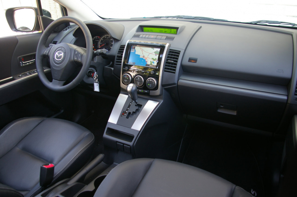 Mazda Premacy 7 мест салон 2001