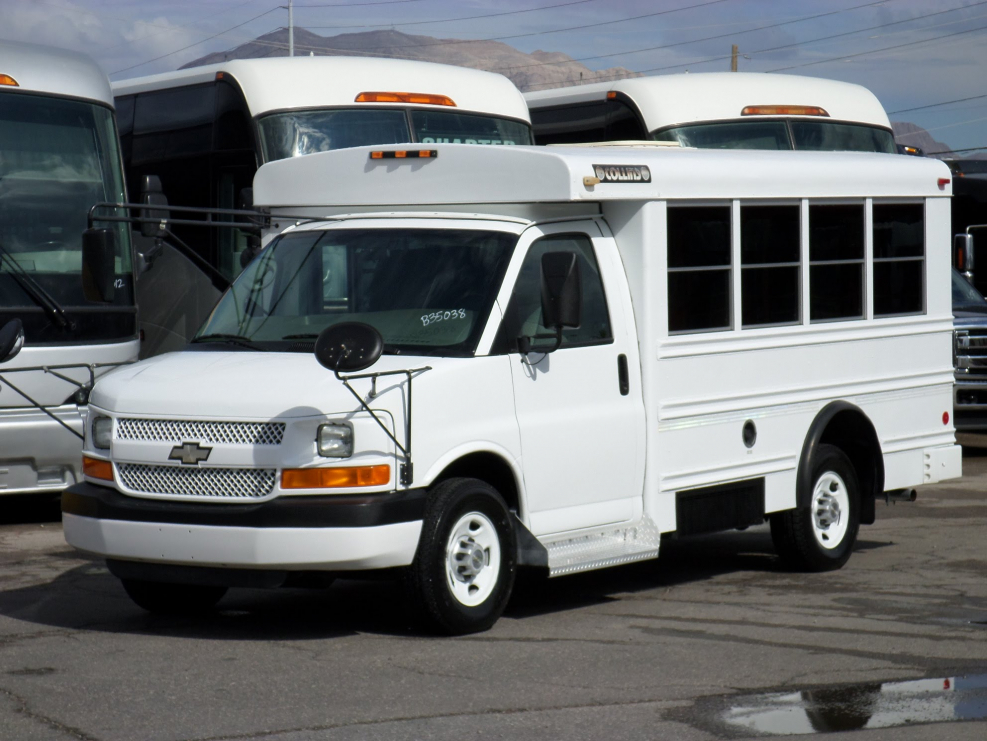 Chevrolet 3500 микроавтобус